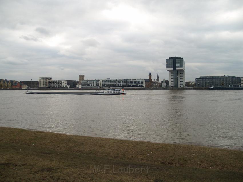 2010 Hochwasser Koeln P16.JPG